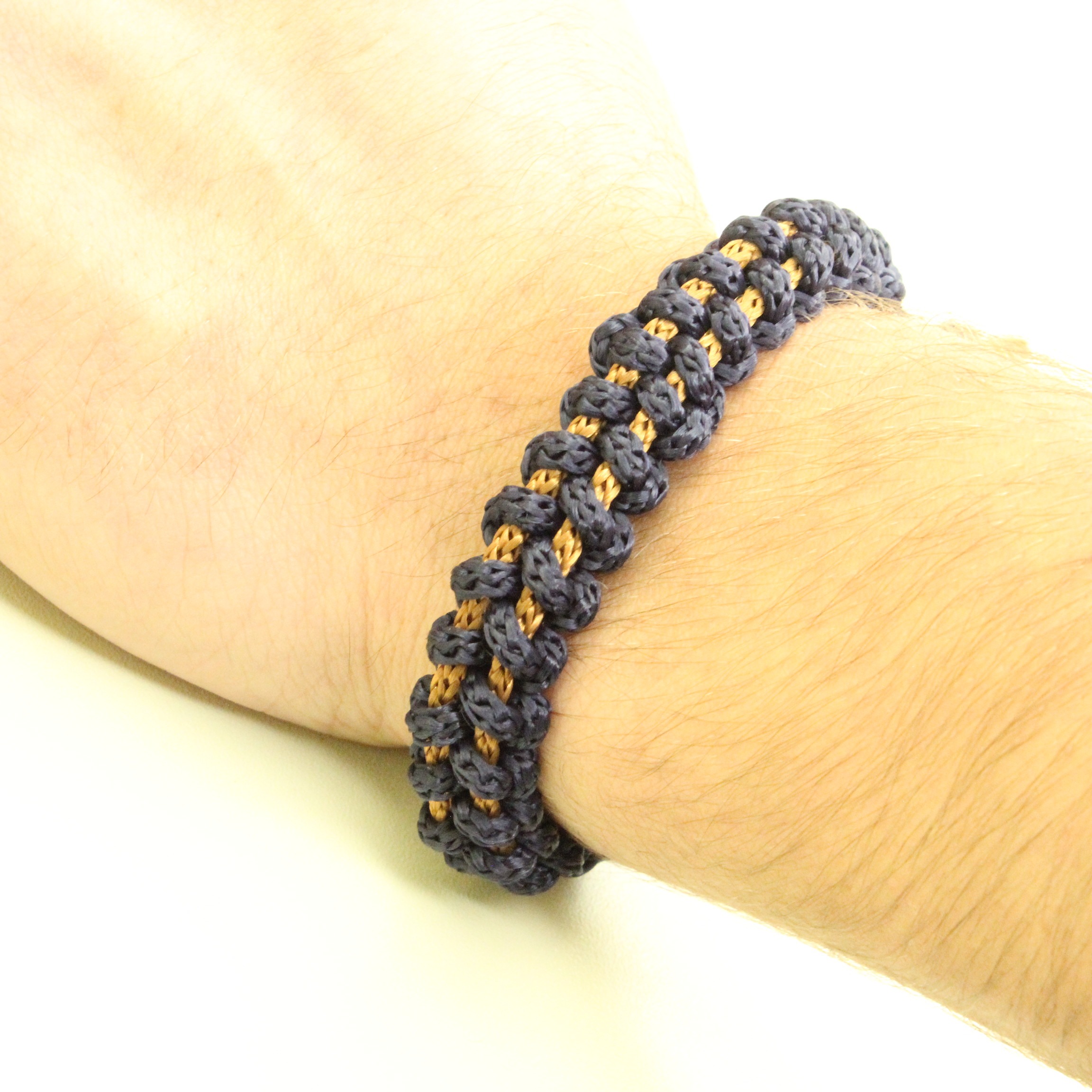 Mavi-qəhvəyi əl işi toxuma qolbaq