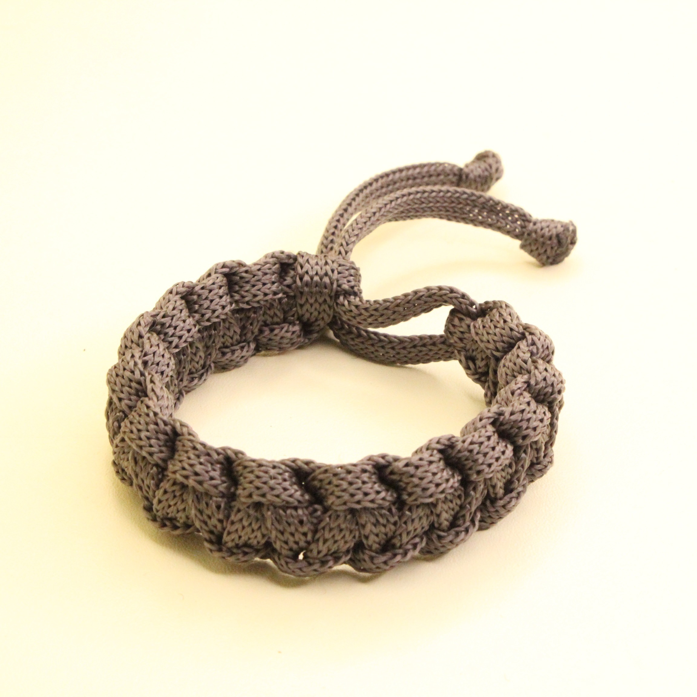 Boz kombat əl işi toxuma qolbaq - Şəkil 2