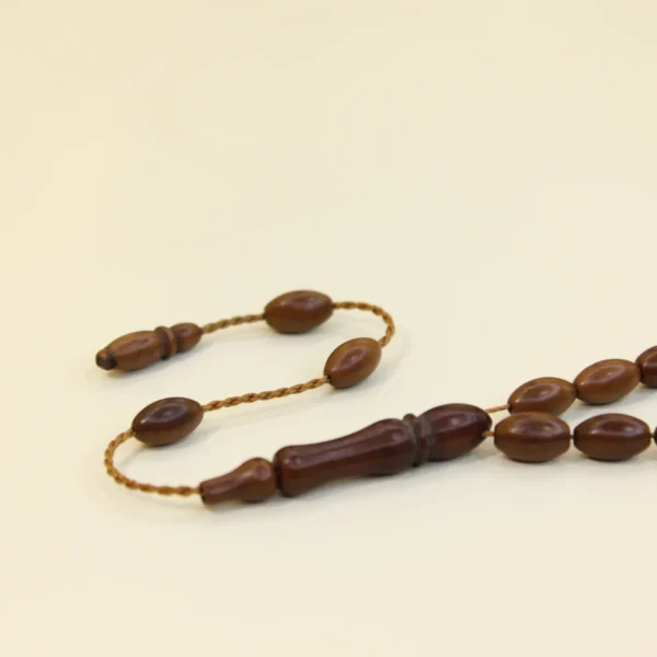 Qəhvəyi kuka təsbeh