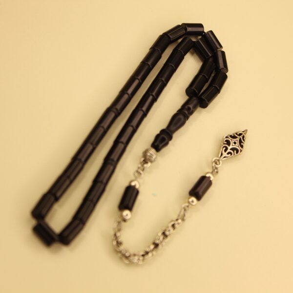 Qara bilək boy kəhrəba