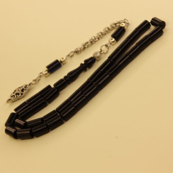 Qara bilək boy kəhrəba