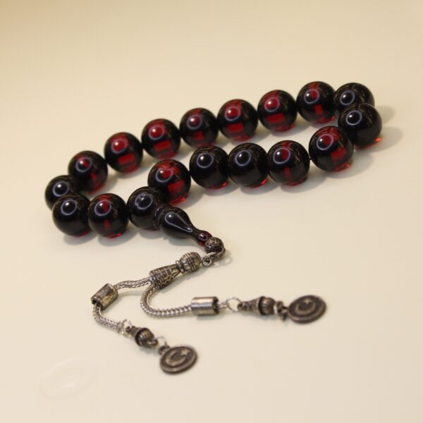 Yumru kəsim qırmızı sıxma kəhrəba