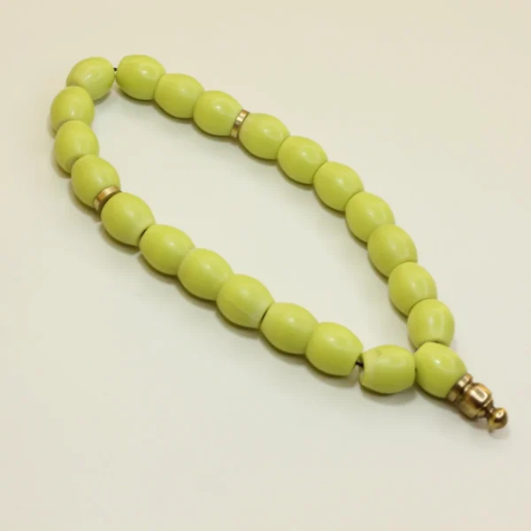 Sarı bilyard daşı